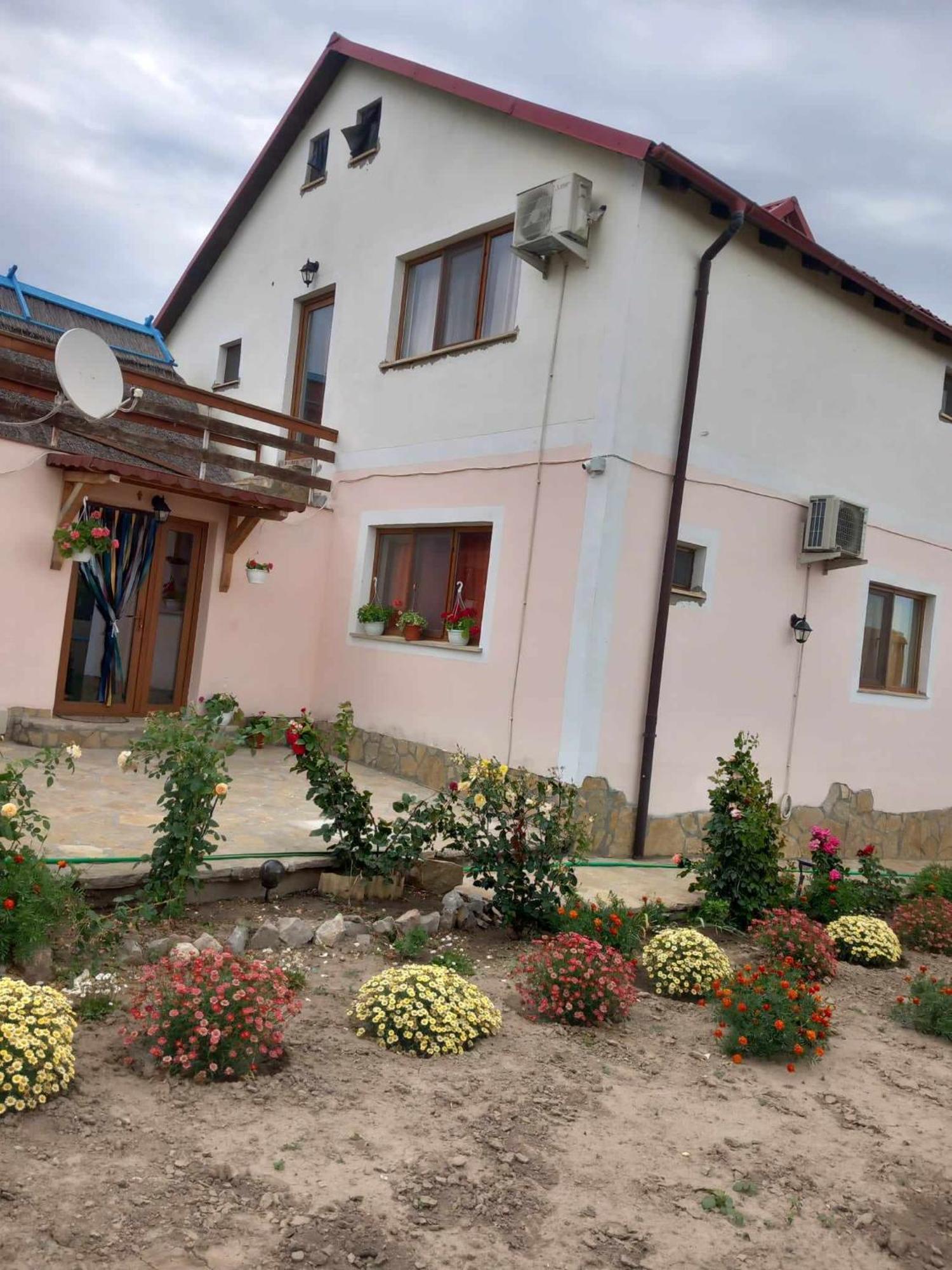 Hotel Casa Rasaritul Soarelui Sarichioi Esterno foto
